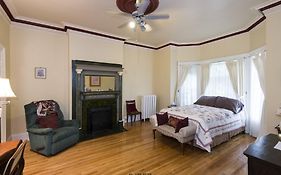A Tanners Home Inn Bed&Breakfast